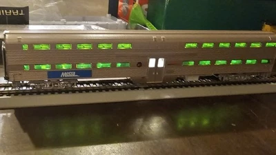 Rapido HO Scale Budd Bilevel BNSF Gallery Commuter Car No Number/ Custom Number - Image 1 of 4