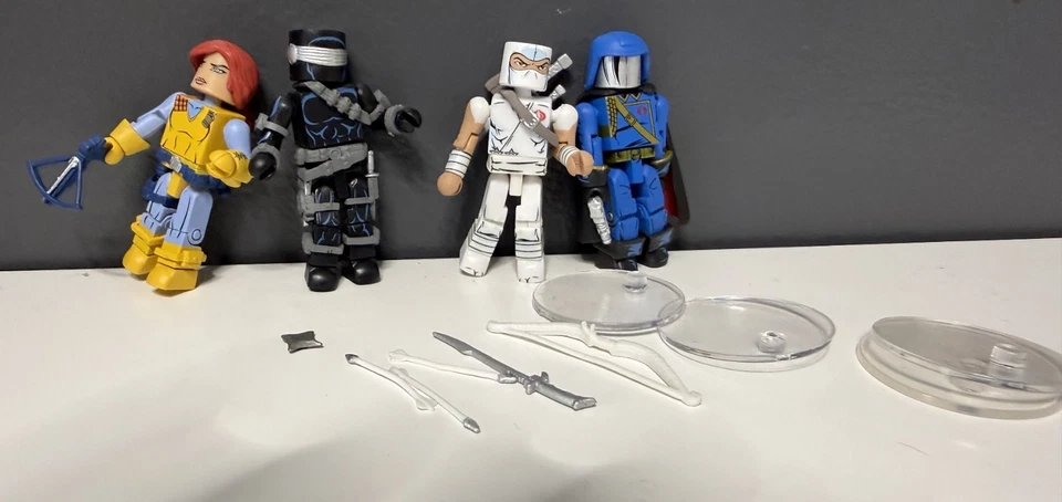 JUEGO DE CAJA GI JOE MINIMATES OJOS DE SERPIENTE ESCARLATA SOMBRA DE TORMENTA COBRA COMANDANTE NOBOX Foto 1 de 1