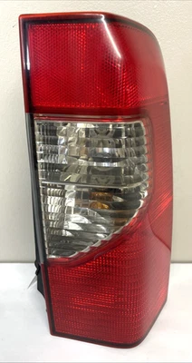 Luz trasera lateral para pasajero Nissan Xterra 2002-04 OEM 166-59334R Foto 1 de 4