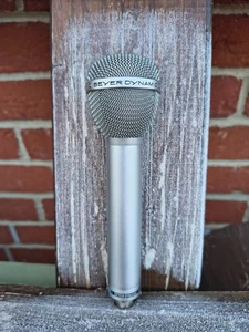 Beyerdynamic M 88 n M88n silber Vintage Mikrofon Kleintuchel - Bild 1 von 6