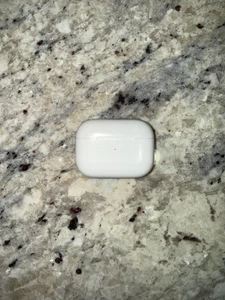 AirPods Pro 2nd Generation MagSafe Charging Case USB-C (Missing Left Earbud)‼️ - Picture 1 of 7