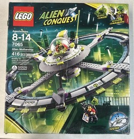 Lego 7065 Alien Mothership New But Damaged Box