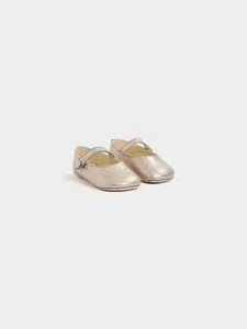 NEW! Bonpoint Plume Mary-Jane Baby Shoes Golden White size 17 - Picture 1 of 3