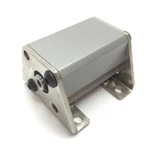 SMC NCDQ2A25-25D Pneumatikzylinder, Bohrung: 25 mm, Hub: 25 mm, mit Halterungen - Bild 1 von 6