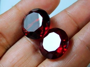 Coppia Di Perline Top Front To Back Forate Idro Rosso Granato Quarzo Taglio Tondo 18x18MM - Foto 1 di 7