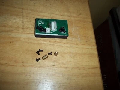  Peavey PVXP 12 PA Speaker  Conector Board - Image 1 of 2