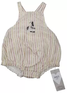 MARKS & SPENCER Baby Latzhose weiß/gold/rose Giraffe Logo gold bis 3-6 Monate - Bild 1 von 3