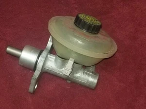 PORSCHE BOXSTER 986 911 996 97-04 Audi A4 A6 BRAKE MASTER CYLINDER W/ RESERVOIR - Picture 1 of 2