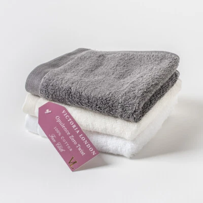 Victoria London Opulence zero twist Bath Towel, Chrystal White       - Image 1 of 2