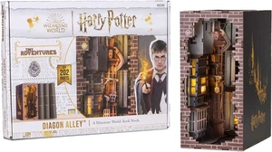 Revell 00530 3D Tiny Adventures - Harry Potter "Diagon Alley" Holz Book Nook - Bild 1 von 1