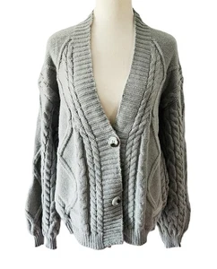 Taylor Swift The Tortured Poets Department Maglione Cardigan Scollo V Grigio M L NUOVO - Foto 1 di 10