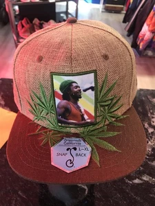 Grassroots Peter Tosh hellbraun Blatt Druckknopflasche Mütze L/XL - Bild 1 von 4
