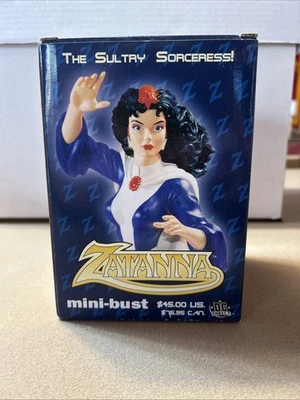 Mini busto ZATANNA/CC directo/2004/como nuevo en caja TOTALMENTE NUEVO Foto 1 de 4