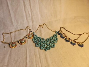Beaded Bib Necklace Costume JEWELRY Lot - Picture 1 of 4