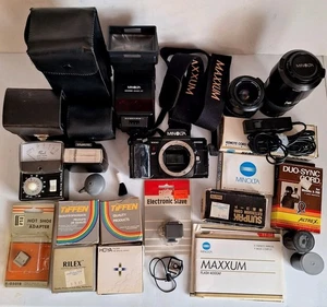 MINOLTA 7000 Maxxum AF Camera with Lenses Flashes and Accessories Tested - Picture 1 of 24