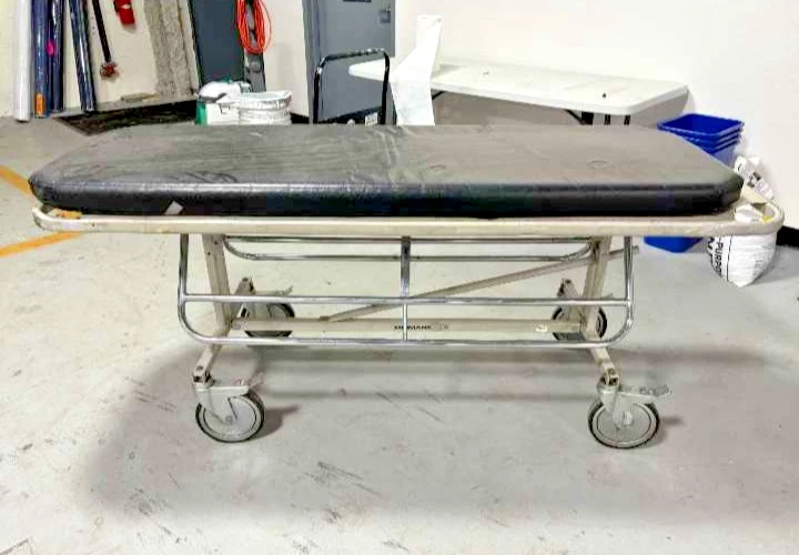 Vintage Hospital Surgical Stretcher Transporter Midmark 900 Gurney - Image 1 of 3