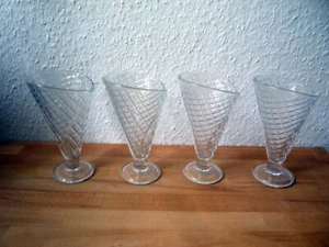 4 Glas Eisbecher in Waffel Form - Eis Tüte - Eis Becher - Bild 1 von 1