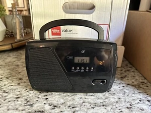 GPX Portable AM/FM/Shortwave Radio, Model R633B, Works good - Picture 1 of 4