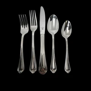 Juego de cubiertos de acero inoxidable Pfaltzgraff FAIRISLE 5 piezas servicio para 1 cuchara tenedores cuchillo - Imagen 1 de 20