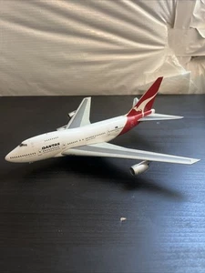 Rueda delantera rota Qantas Boeing 747 SP VH-AAA 1:200 a bordo200 IF743QF1221 - Imagen 1 de 6