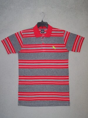 Camisa Polo Lucky Horse Juvenil Mediana Gris Rojo Logo Escuela Manga Corta Unisex Foto 1 de 4