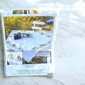 Vervaco Cross Stitch Tablecloth Kit 32"x32" Birds Garden Aida New Summer Garden - Bild 1 von 4