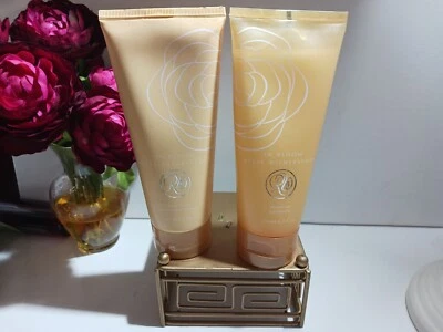 Loción corporal y gel de ducha Avon In Bloom de Reese Witherspoon 6,7 oz. cada Foto 1 de 3