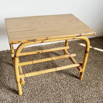 Mesa auxiliar laminada de bambú y madera Boho Chic Foto 1 de 4