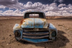 Carta da parati fotografica TESSUTO AUTO ABBANDONATA (6344S) deserto car carta da parati XXL - Foto 1 di 1