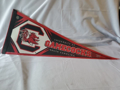 VTG NCAA 12X30 Wincraft USA Felt Pennant University Of South Carolina Gamecocks Cover
