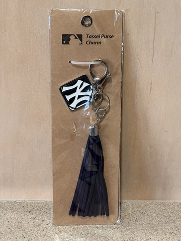 New York Yankees MLB Tassel Purse Charm / New Cover
