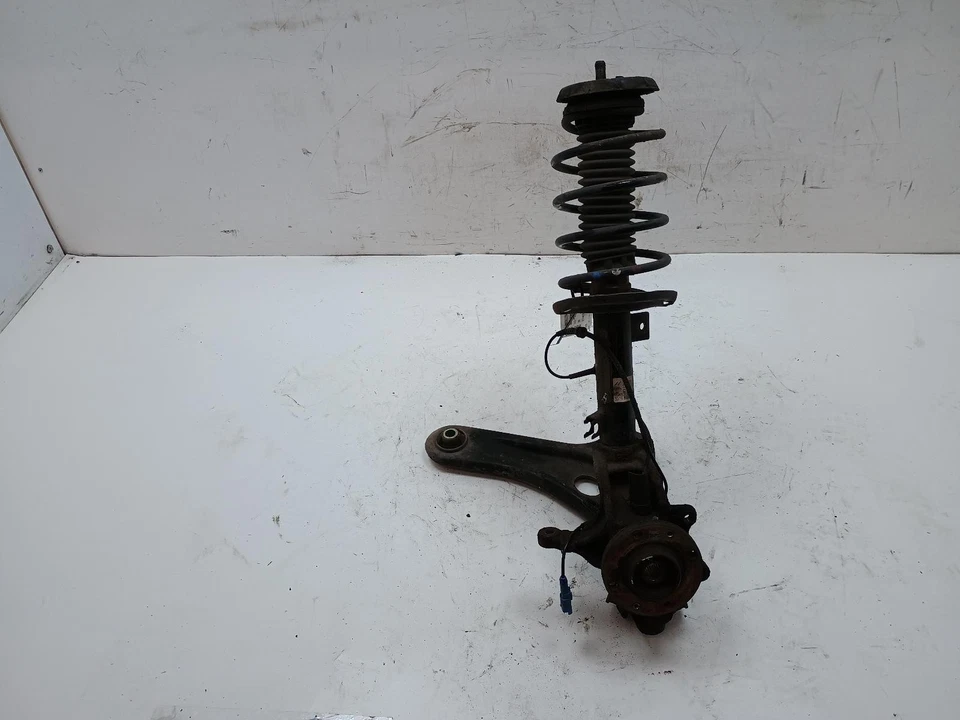 PEUGEOT 208 FRONT RIGHT SUSPENSION 1.2L Petrol 12-20 - Image 1 of 4