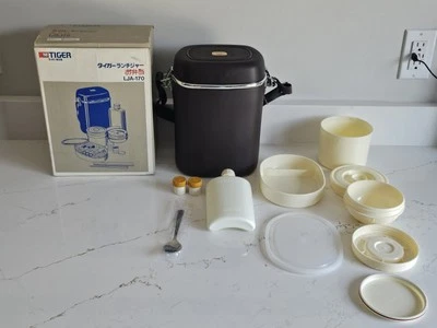 Vintage Tiger LJA-170 Japanese Lunch Box Shoulder Strap New In Original Box RARE - Image 1 of 4