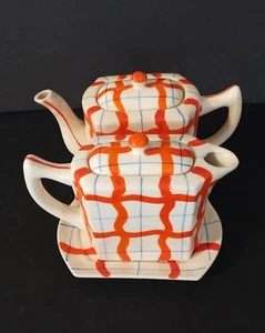 1930er Art Deco japanische Keramik Teekanne+Kaffeekanne+Tablett Set handbemalt rot kariert - Bild 1 von 16