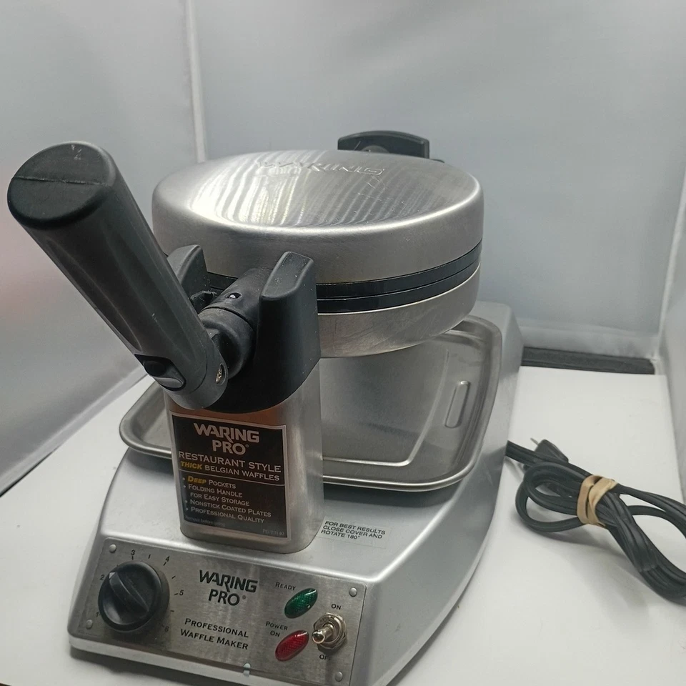 Waring Pro WMK300A Belgium Waffle Maker Rotating Restaurant Style W/Plate-Tested - Image 1 of 4