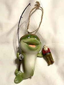 Fisch fängt Mann am Haken Weihnachtsschmuck - Bild 1 von 4