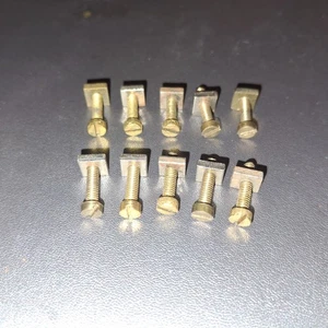 10 X #304...TORNILLOS MECANO DE LATÓN 6BA (DE EQUIPO/JUEGO ELÉCTRICO DE PREGUERRA) - Imagen 1 de 1