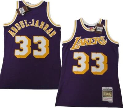 Camiseta deportiva Mitchell & Ness Swingman 1983-84 Kareem Abdul-Jabbar #33 de los Lakers para hombre $135 Foto 1 de 4