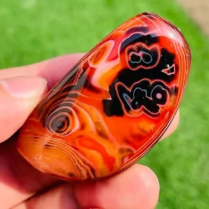 Muestra de cristal de ágata de encaje con bandas de seda patrón tótem exquisito natural 51 g - Imagen 1 de 7