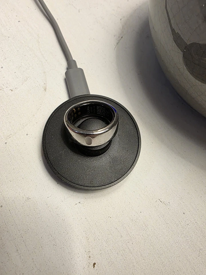 Oura Ring Gen3 Heritage GOLD - Size US6 - New - Image 1 of 3