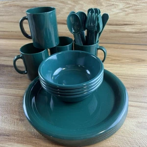 Vtg 24pc Rubbermaid Melamine Set Of 4: Plates,  Bowls,  Mugs & Silverware -Green - Picture 1 of 3