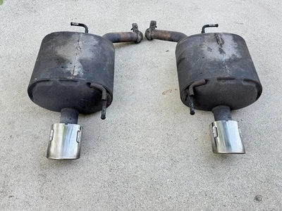 Silenciadores de escape traseros con puntas cromadas Infiniti G35/G37 OEM 07-13 Foto 1 de 4