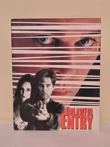 Unlawful Entry Movie Presskit 1992. Ordner & Produktionsnotizen. Kurt Russell. - Bild 1 von 3