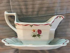1960's Wedgwood Adams Mint Green   Gravy Boat Tray Combination. Great Condition! - Picture 1 of 11