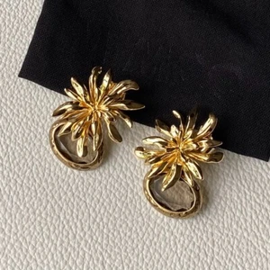 Mimco Kingdom Stud Earrings - Picture 1 of 5