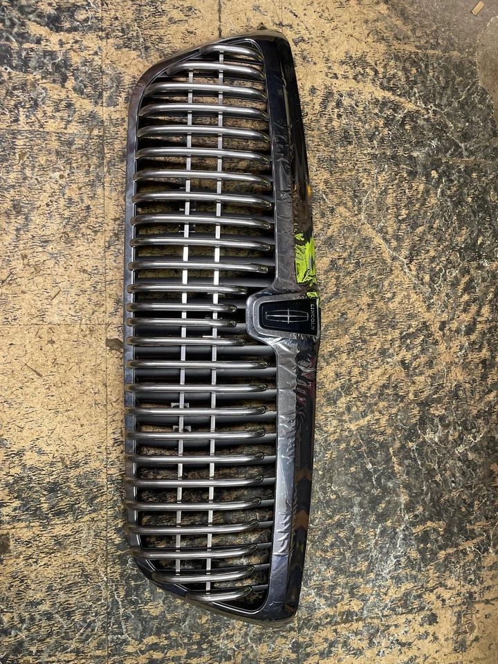 OEM CHROME Grille LINCOLN NAVIGATOR 01 02 PEELING - Image 1 of 4