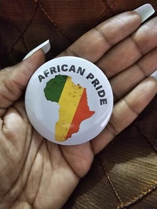 Rot, schwarz & grün PAN afrikanische Karte schwarz Erbe Sammlerstück Knopf 2 1/2 Zoll - Bild 1 von 2