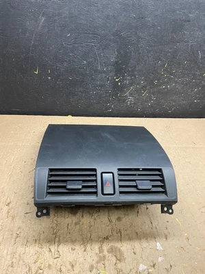 Interruptor de reloj cubierta de ventilación de aire peligros tablero central Mazda 3 2004 a 2009 T8773 DG Foto 1 de 4