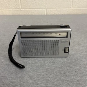 Sony Tragbarer 2-Band AM-FM Radio Empfänger Modell TFM-6160W - Bild 1 von 9