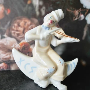 Vintage Porzellan Clown spielt Violine auf Mondsichel XCS Figur - Bild 1 von 12